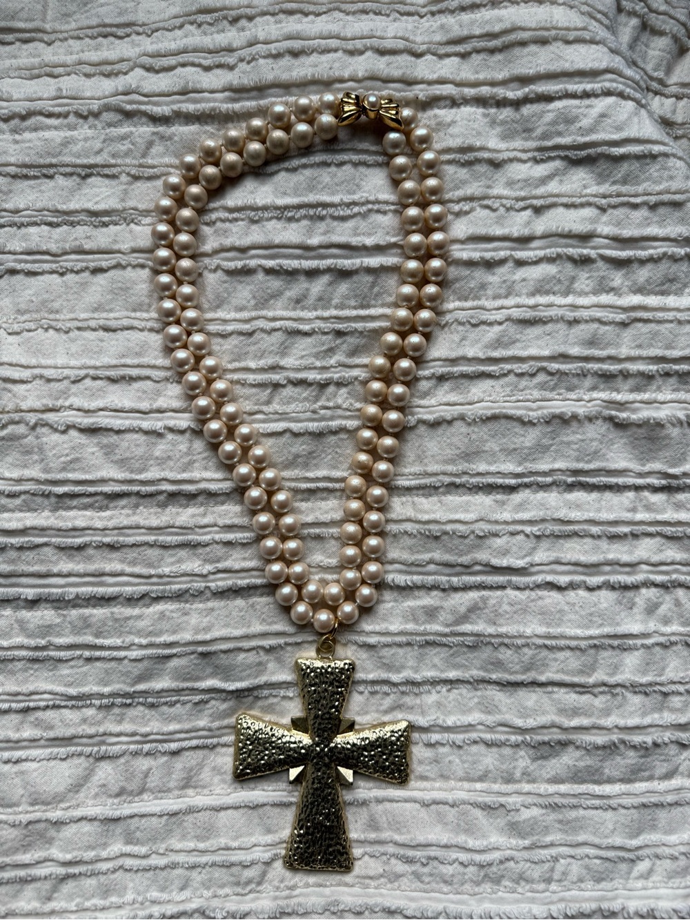 Gold Cross Pendant Double-Strand Pearl Necklace - Elegant Cream Pearls